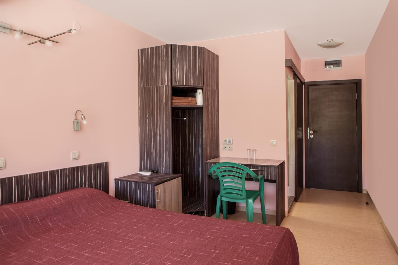 Family Hotel Kipra Exterior foto